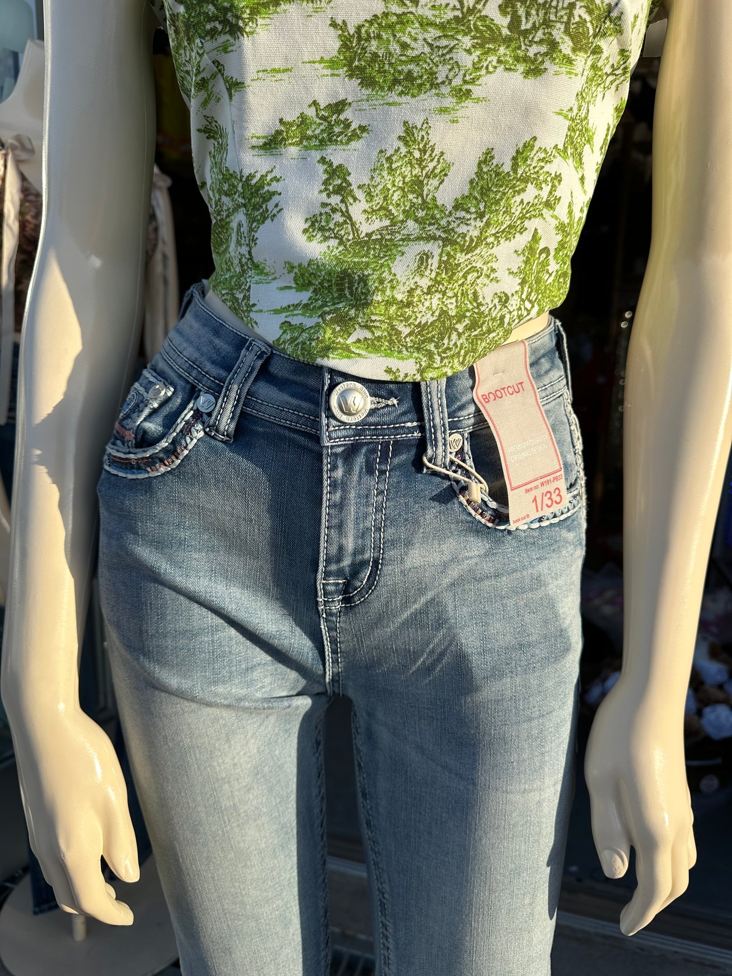 05 Bootcut Jeans