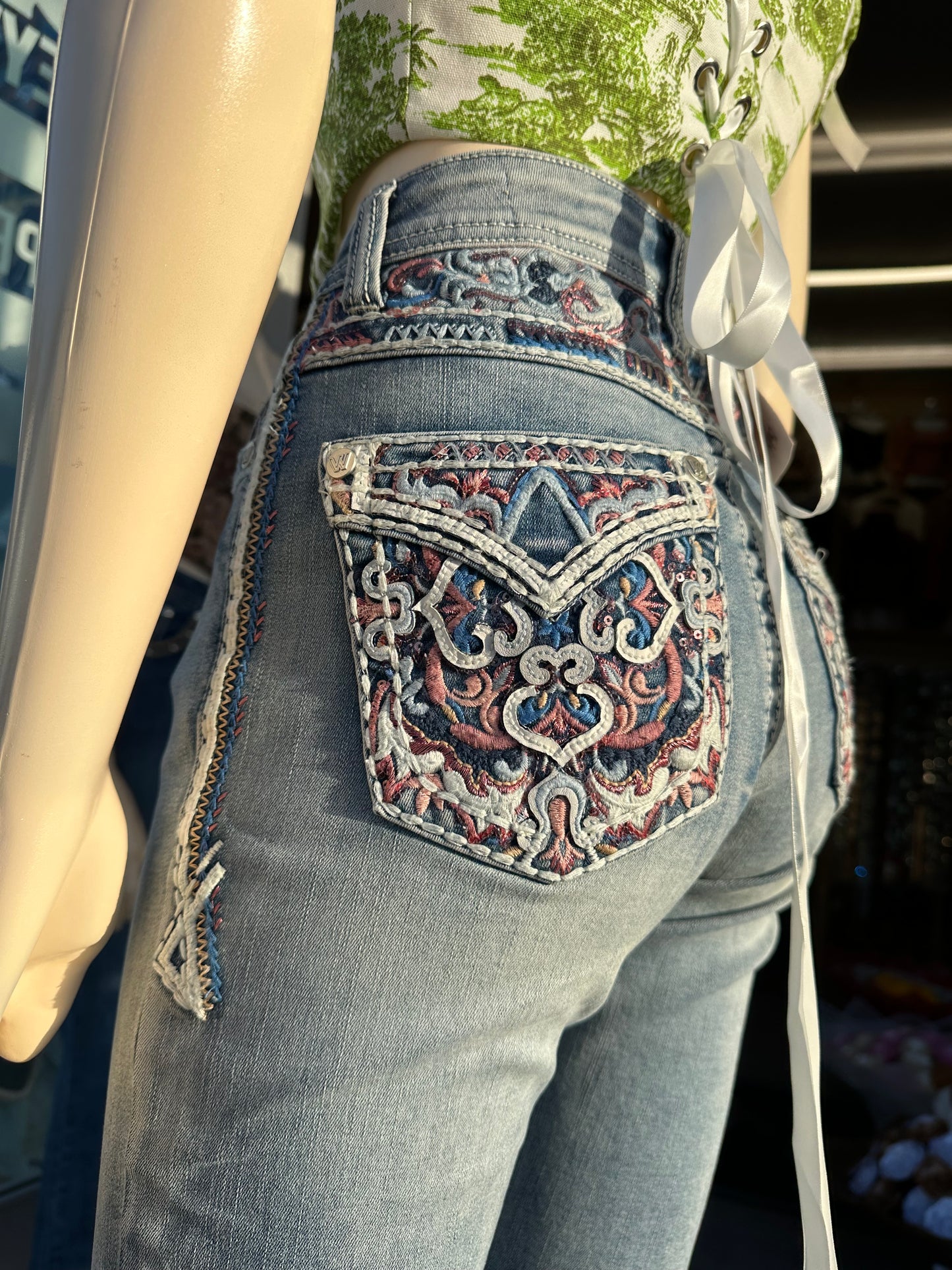 05 Bootcut Jeans