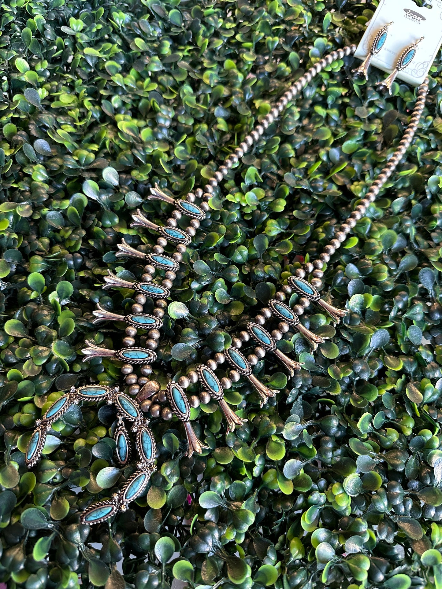 Turquoise necklace and earrings set