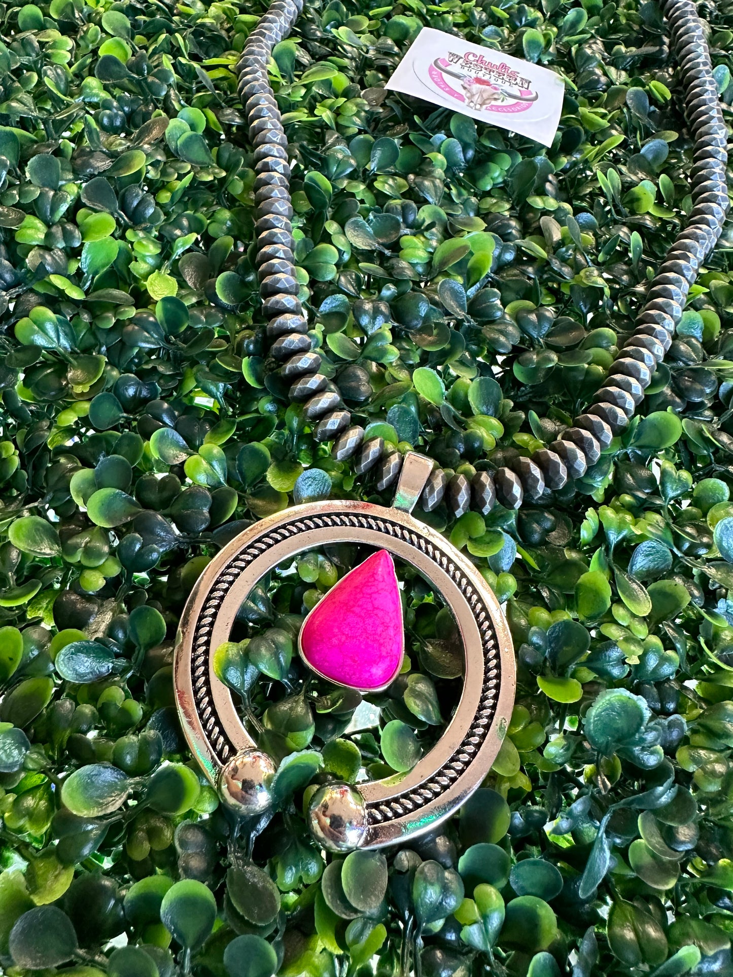 Hot pink šNecklace and earrings set