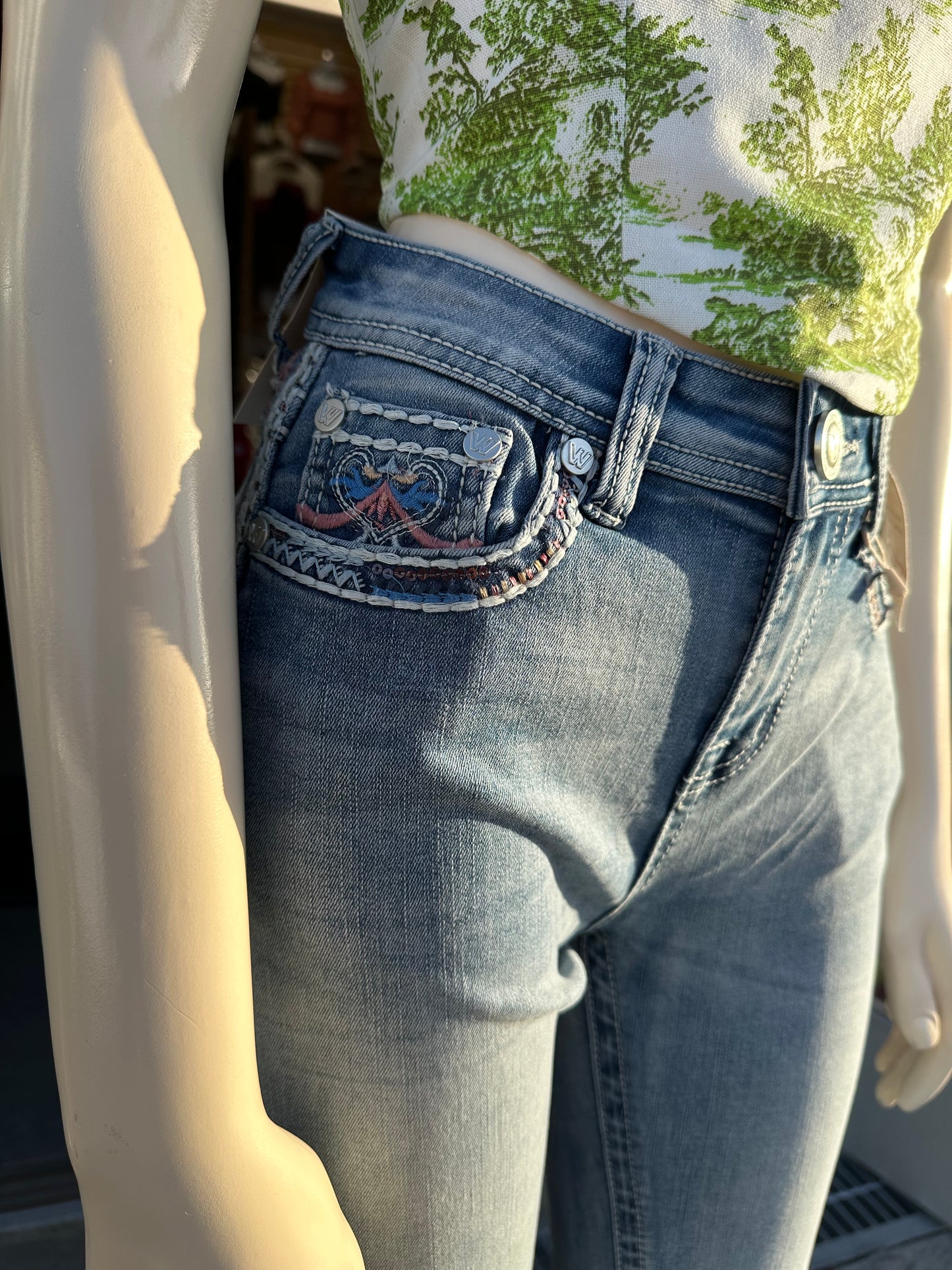05 Bootcut Jeans