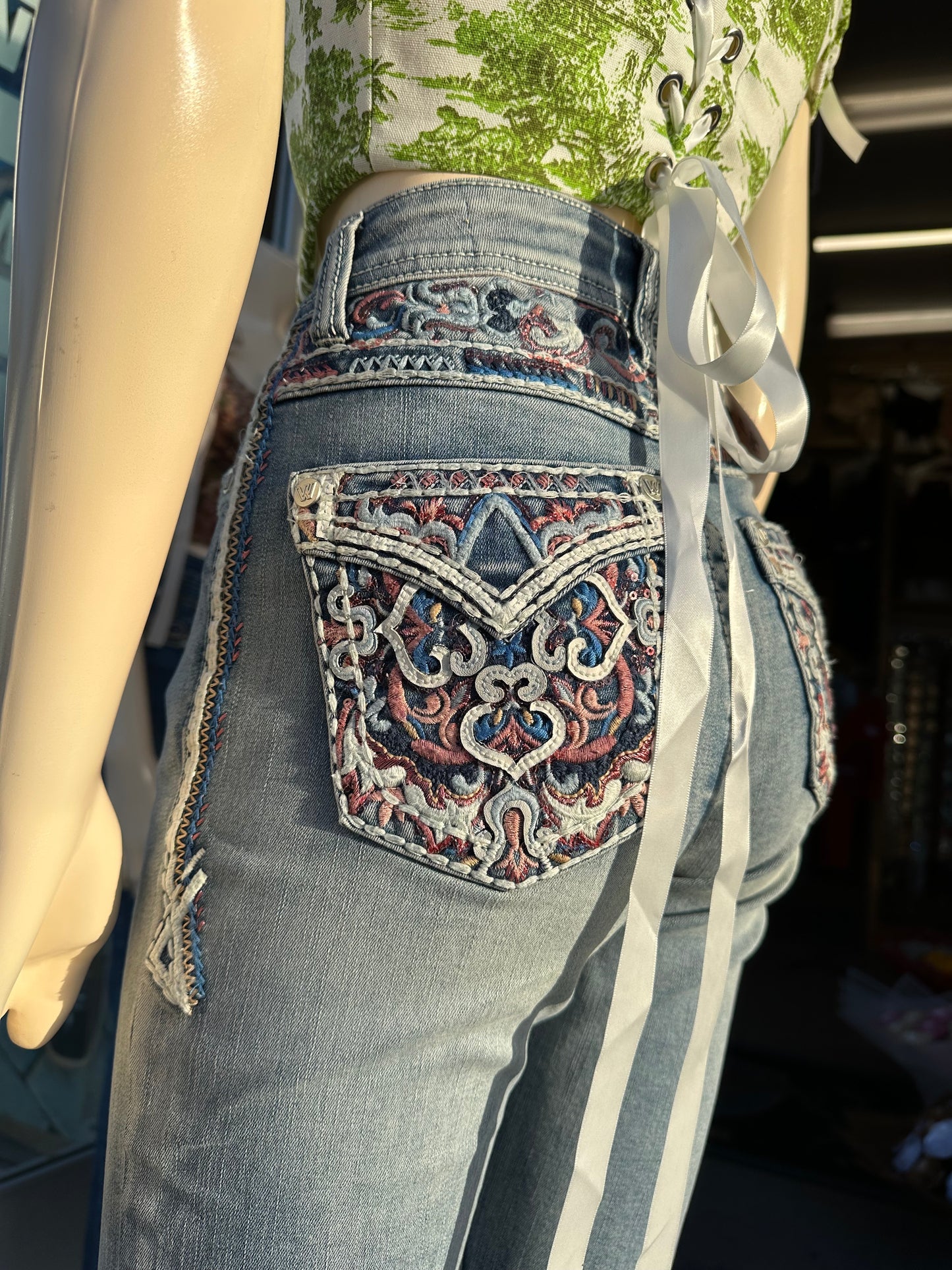 05 Bootcut Jeans