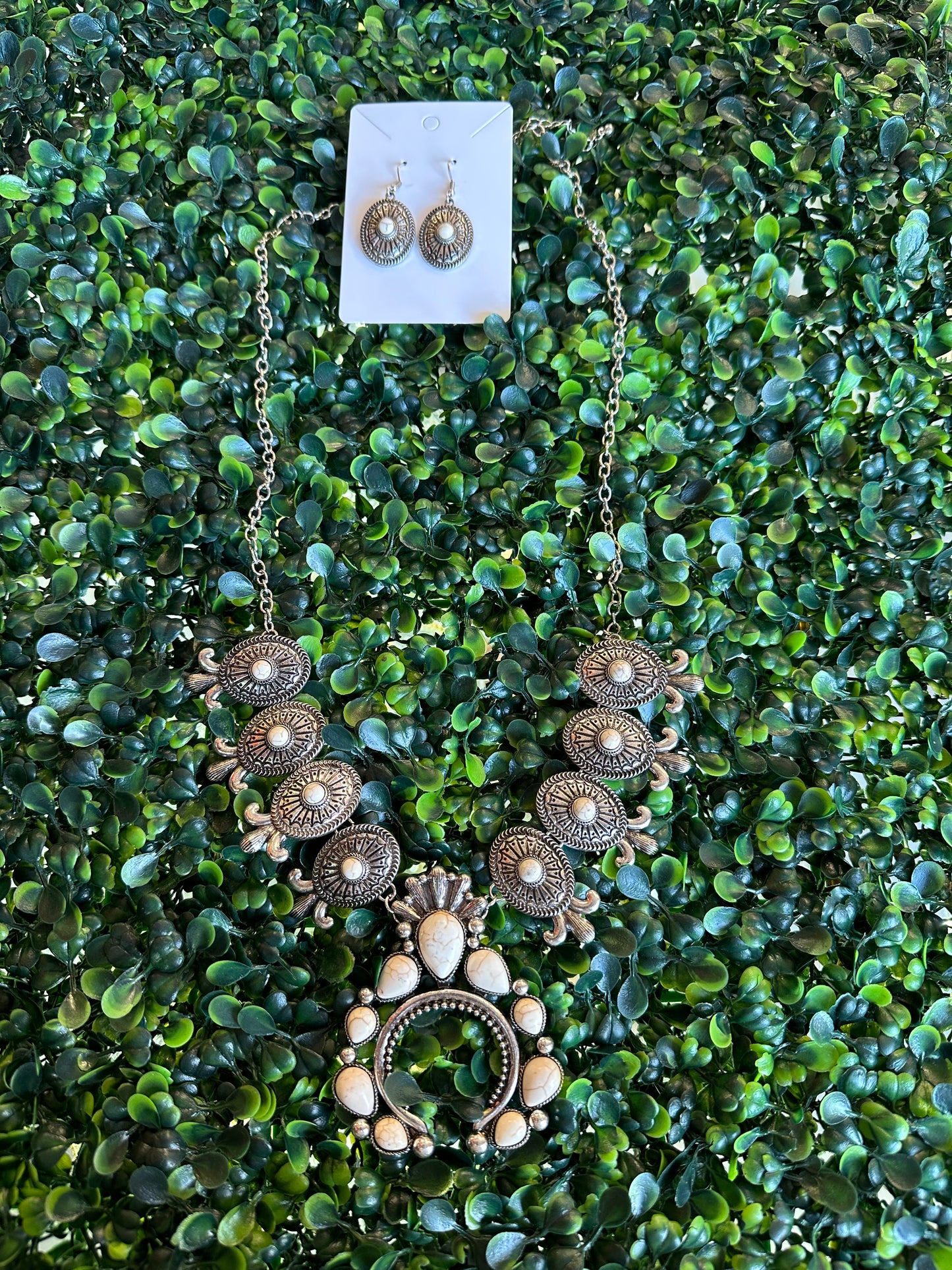 White stone set