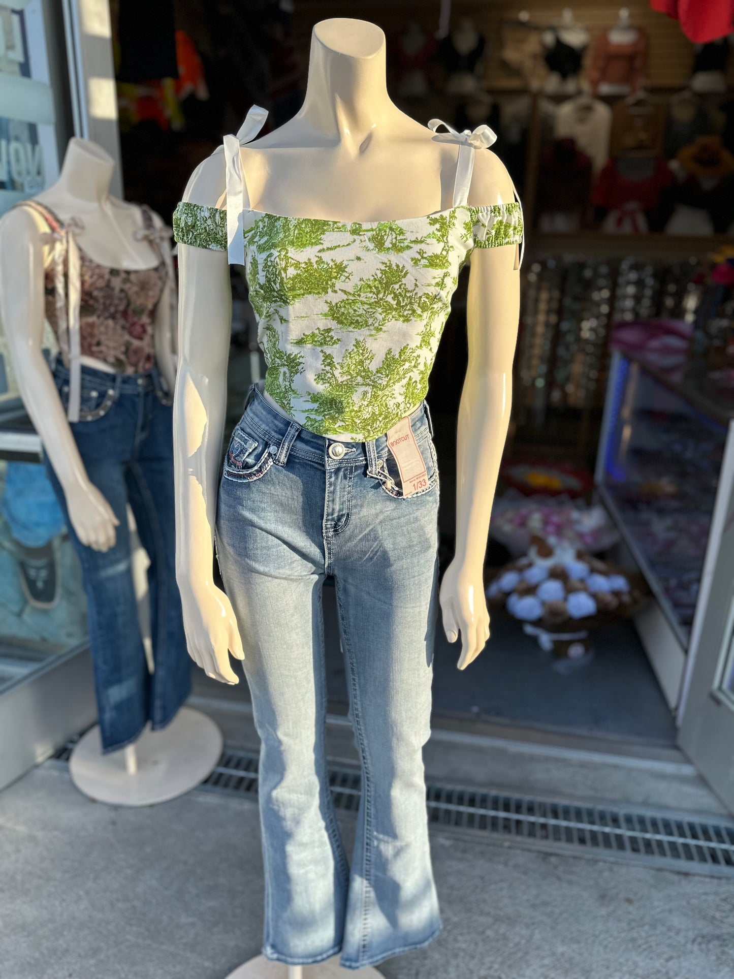 05 Bootcut Jeans
