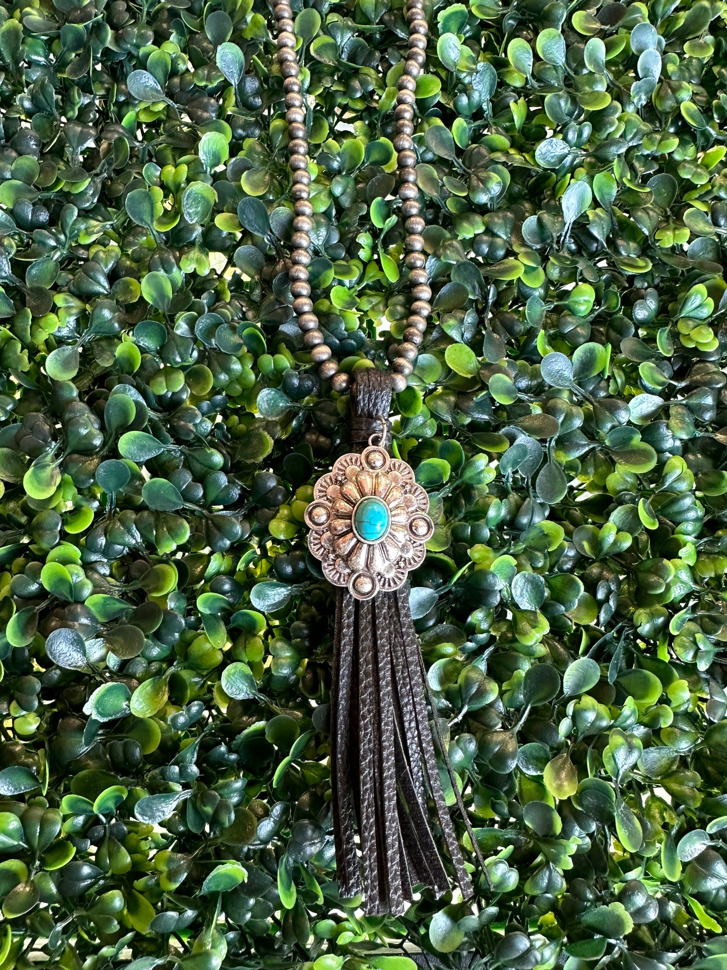 Long pearl necklace