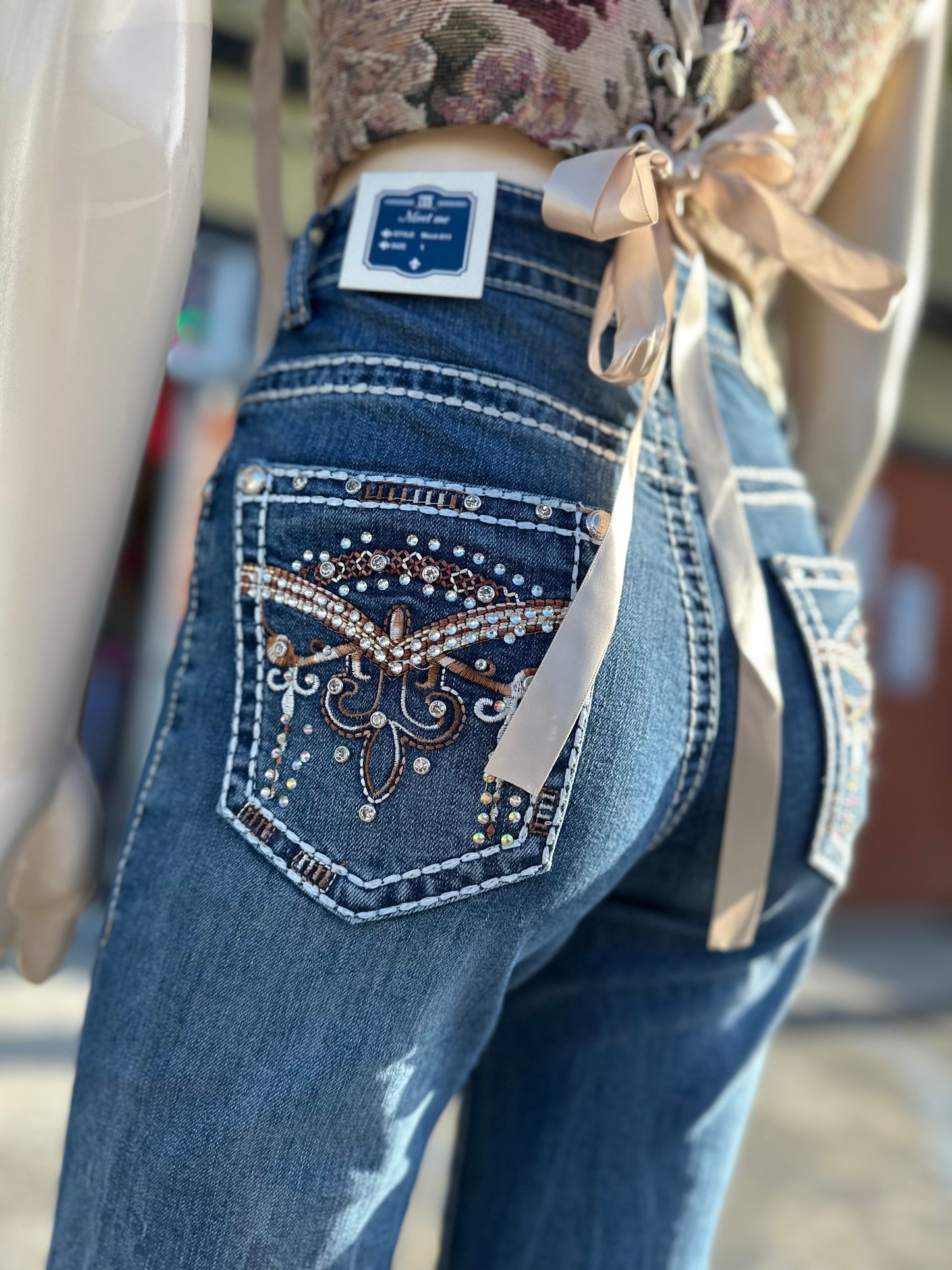 06 Bootcut Jeans