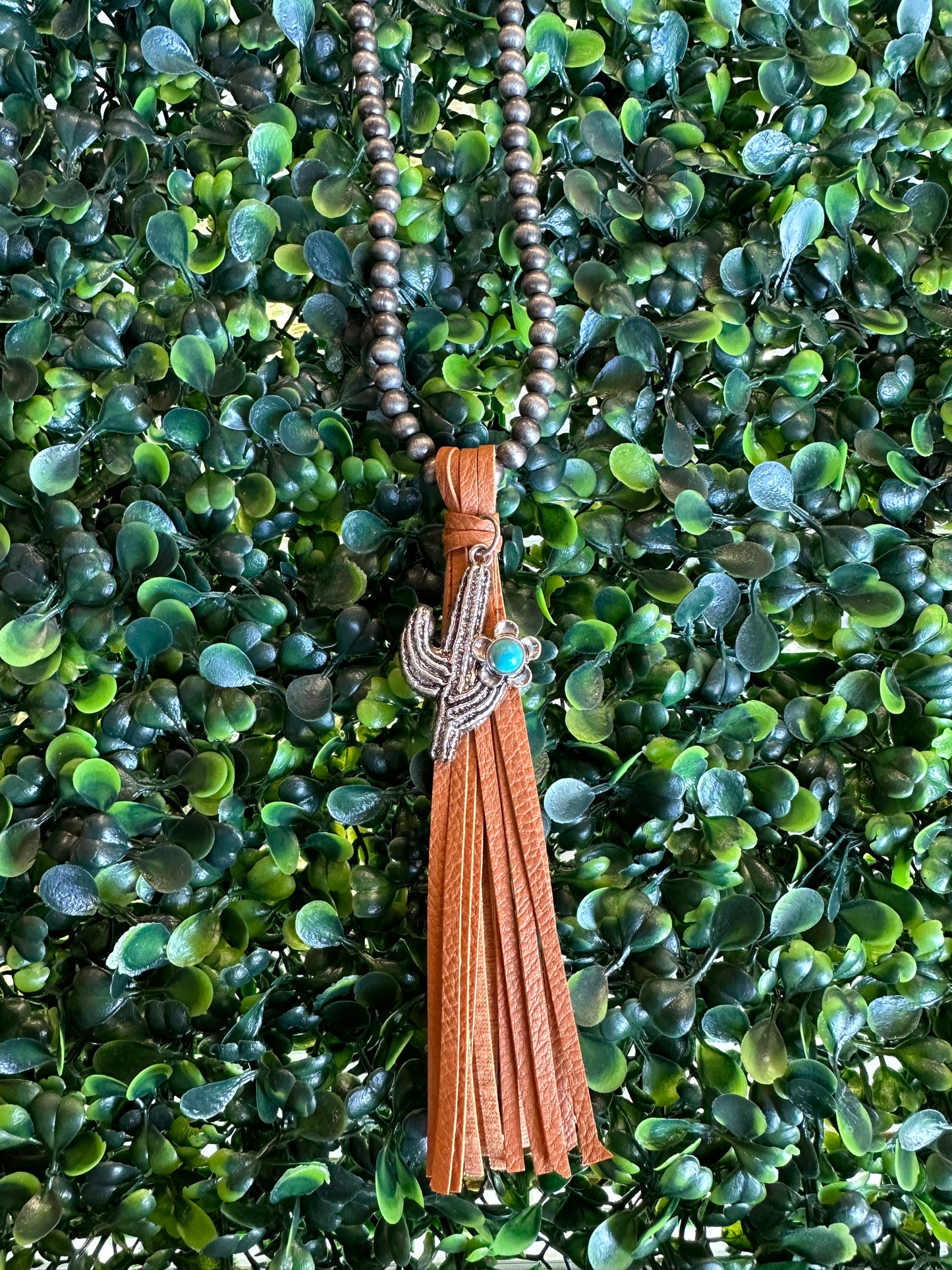 Cactus long Pearl necklace