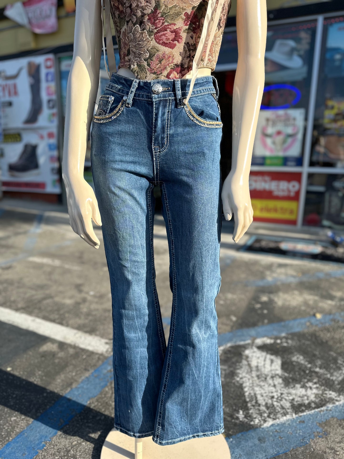 06 Bootcut Jeans