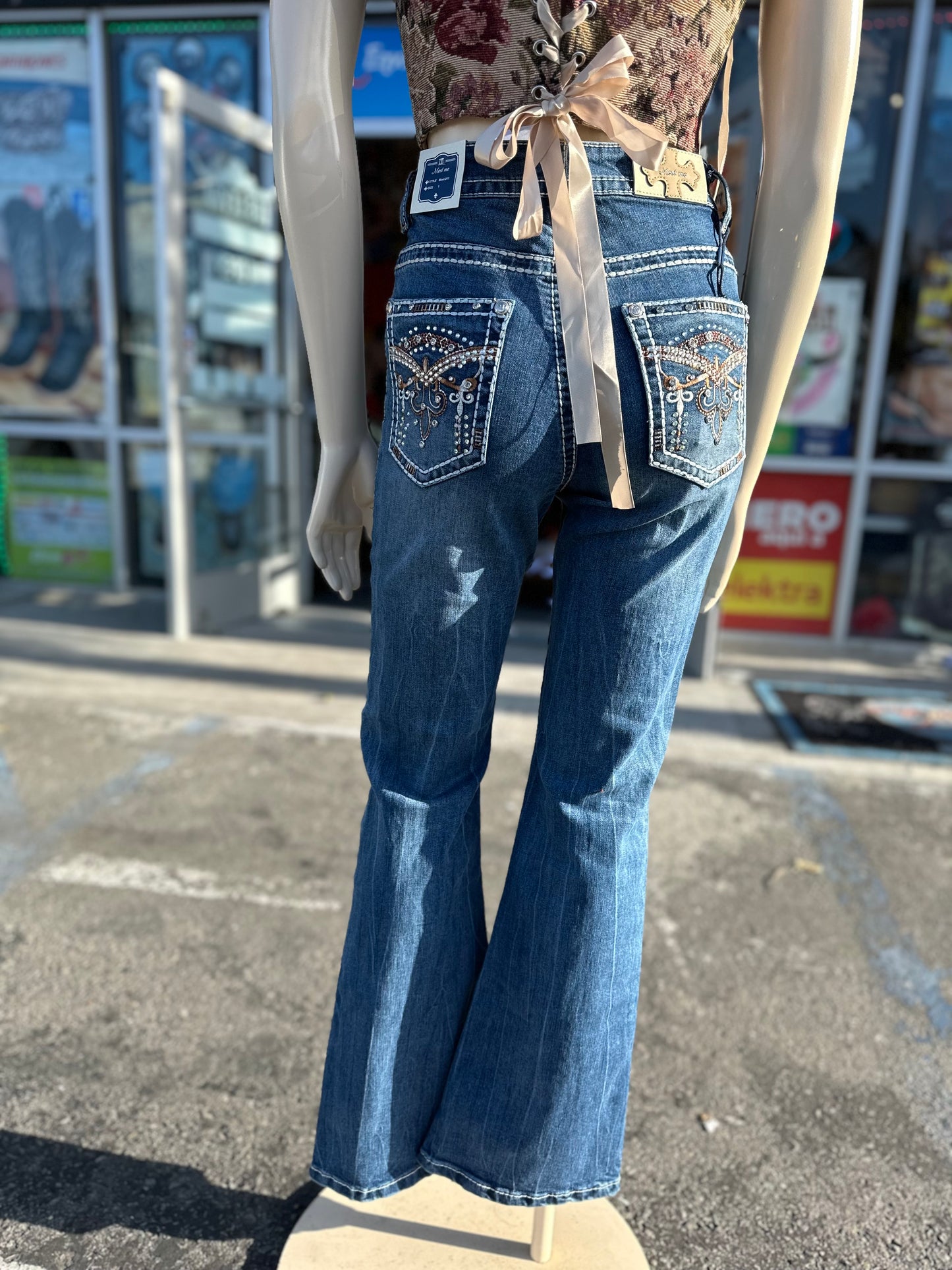 06 Bootcut Jeans
