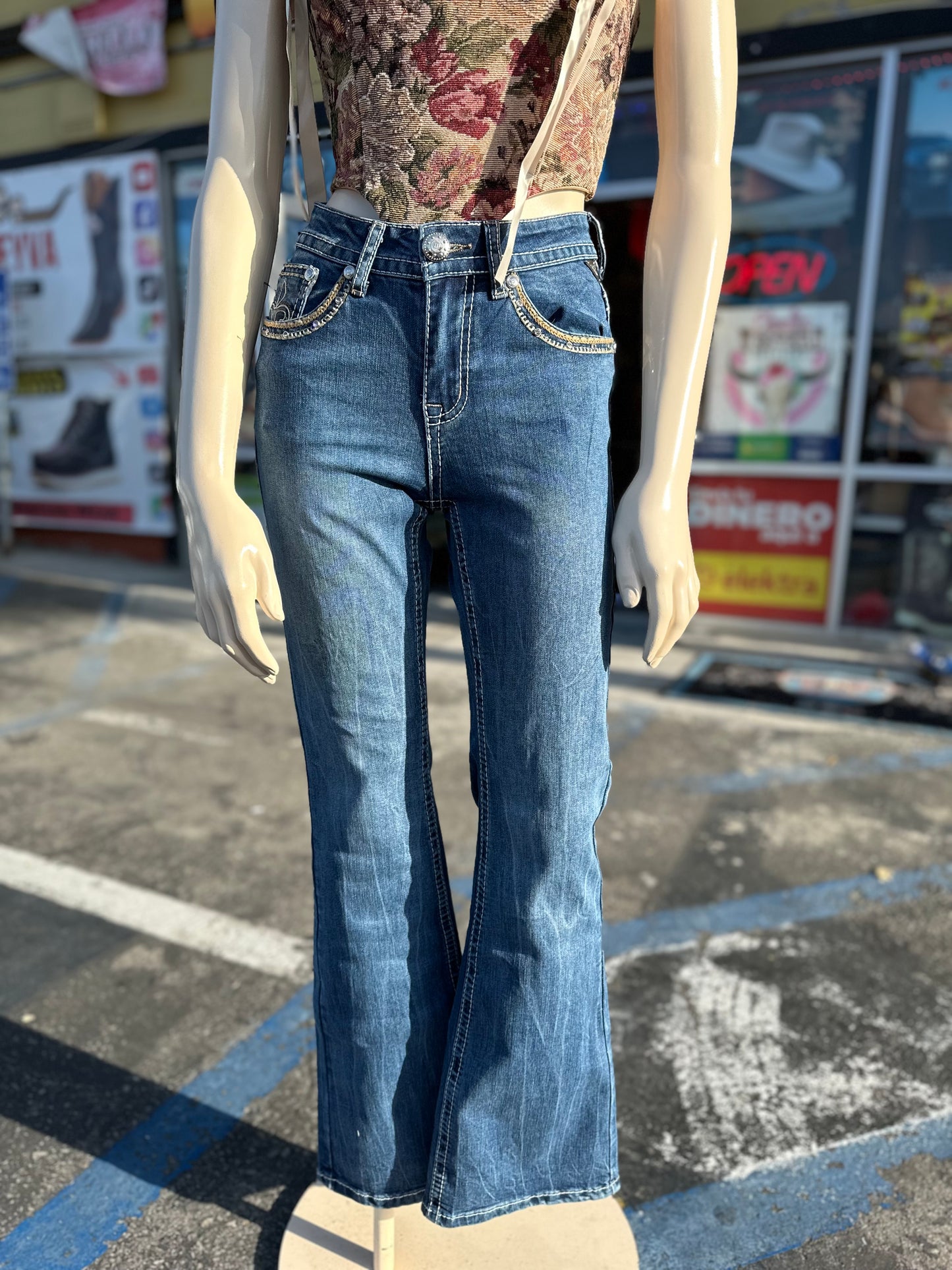 06 Bootcut Jeans