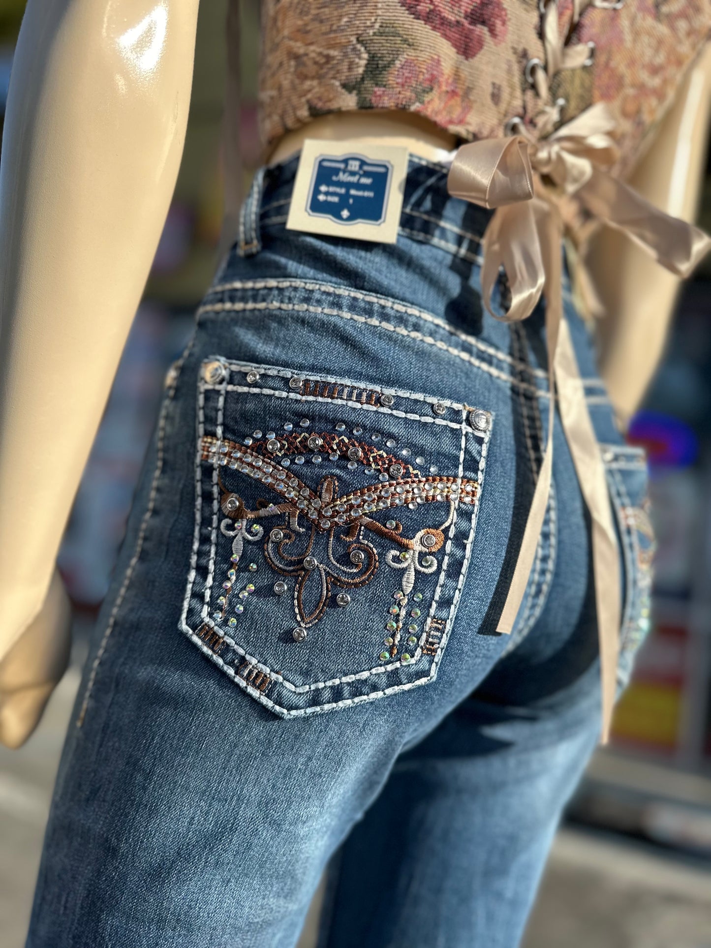 06 Bootcut Jeans
