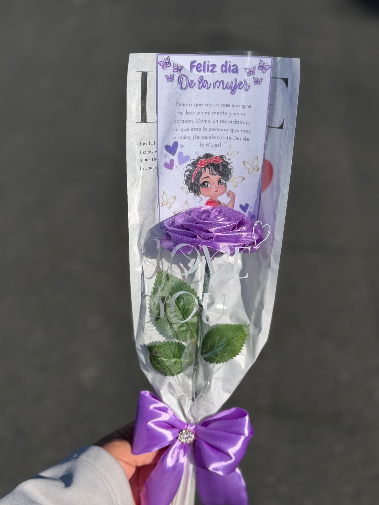 Rosa individual con tarjeta personalizada
