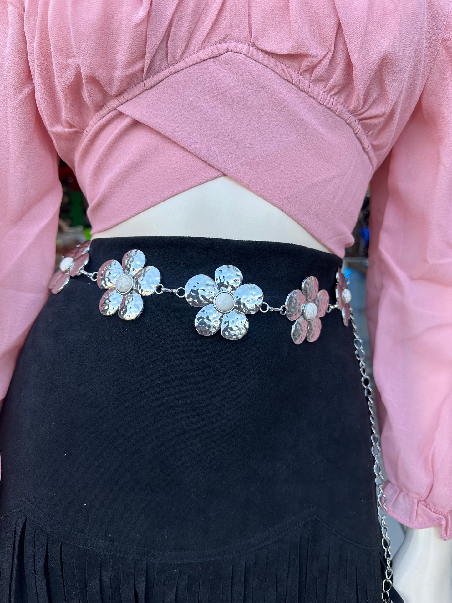 White flower chain belt