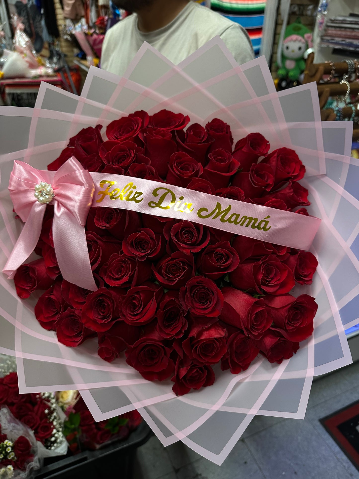 Ramo de 50 rosas🌹con listón personalizado