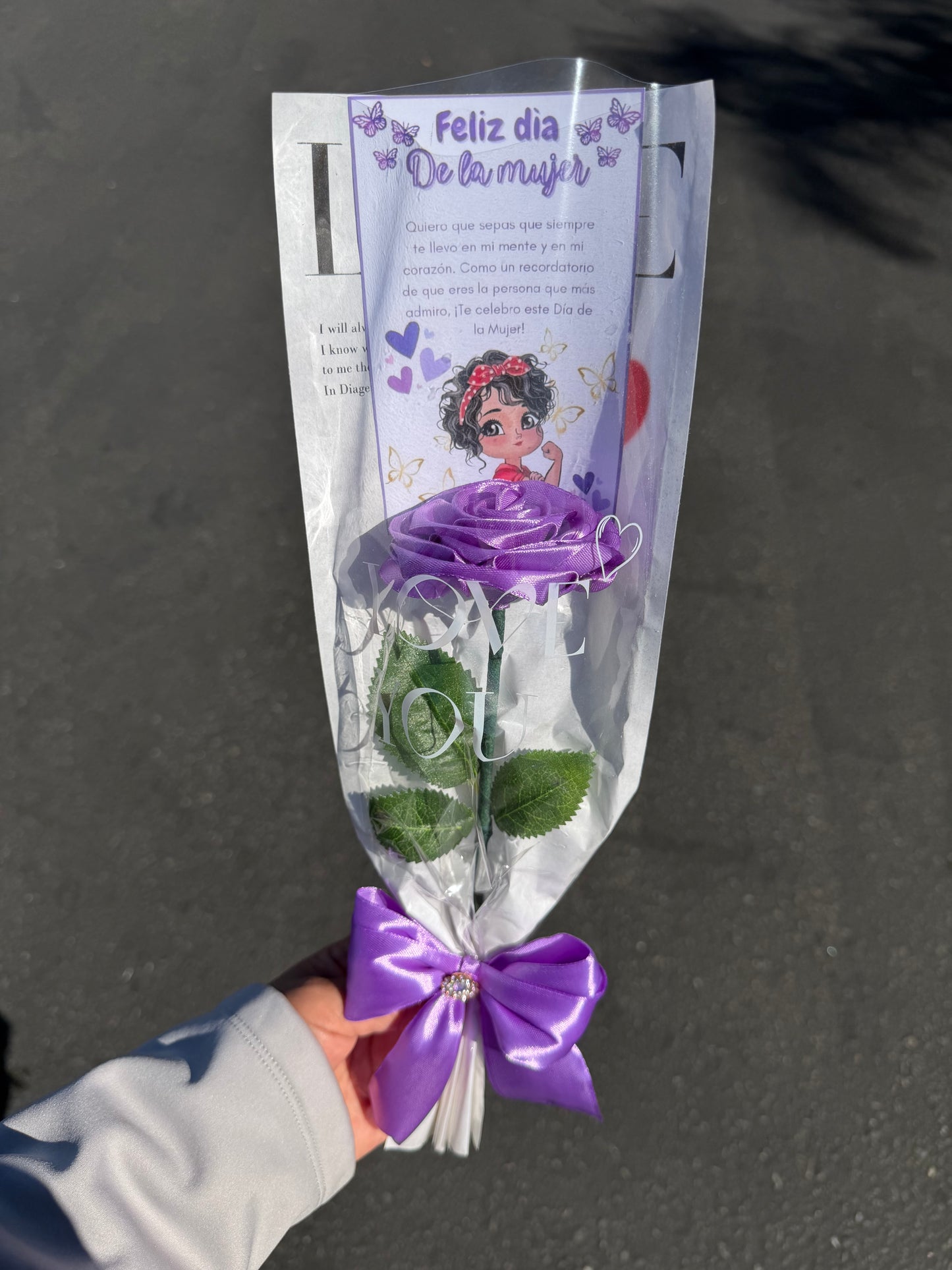 Rosa individual con tarjeta personalizada