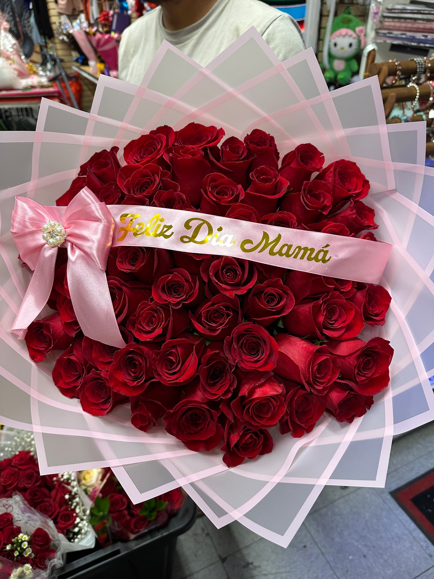 Ramo de 50 rosas🌹con listón personalizado