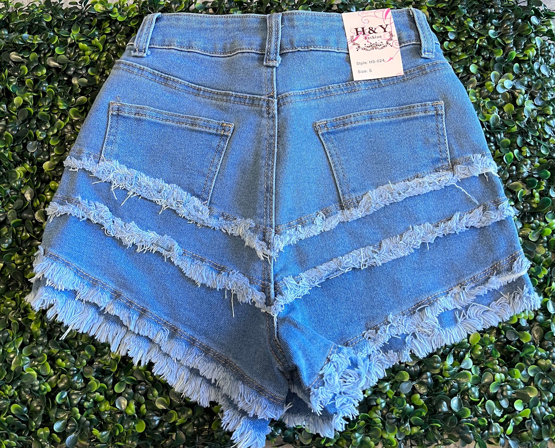 Cowgirl denim shorts (2 colors available) – chuliswesternboutique.com